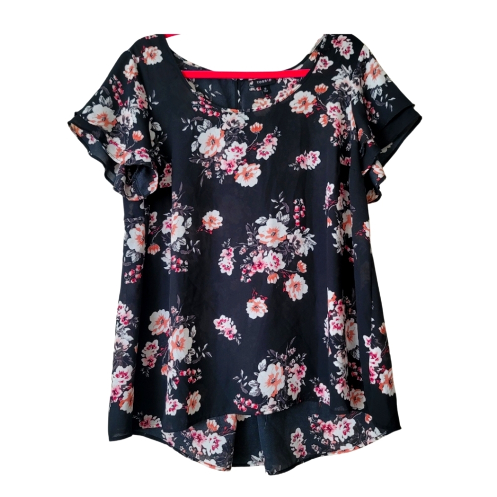 Torrid Chiffon Floral Short Sleeves Top Size 0 in Black